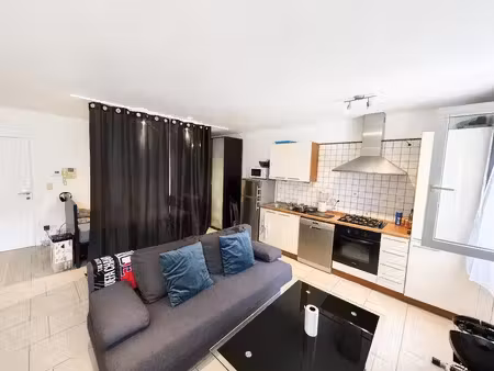 lumineux studio de 43m²