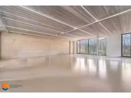 kantoorruimte van 159 m² met ruim terras te putte