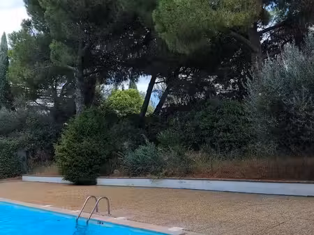 a vendre bel f1bis de 36m2 quartier beaux arts  pierre rouge. la ville à la campagne
