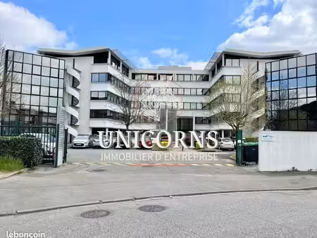 bureaux 130 m²