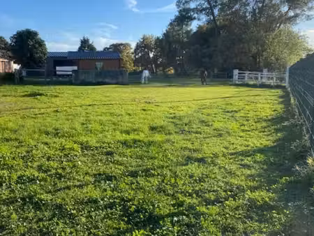 terrain 1 045 m² bassens