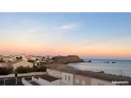 t2 vue exceptionnelle mer et falaise