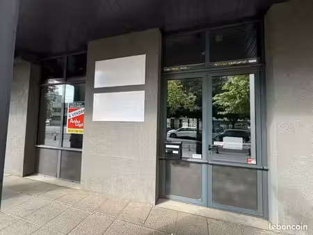 bureaux 80 m²