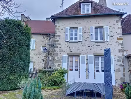maison 8 pièces 250 m²