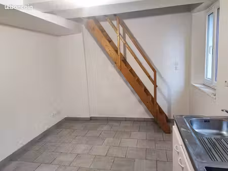 petite maison mitoyenne 2 pièces à louer – abbeville