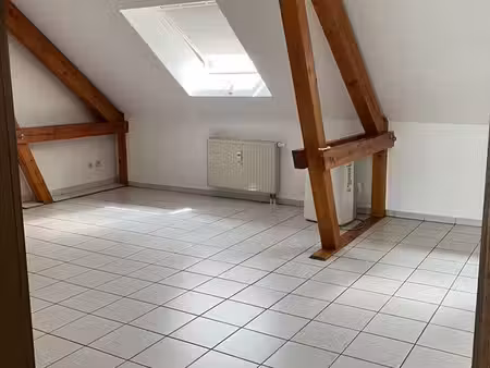 loue f5 spacieux en duplex mansardé