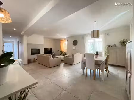 apt meublé avec jardin en location annuelle