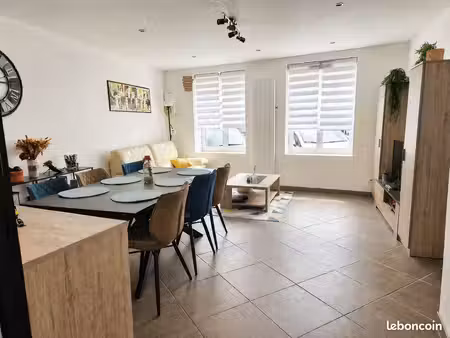 maison au centre de bergues