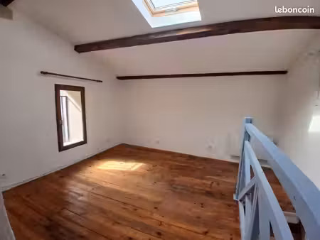 t2 refait a neuf dans maison de village