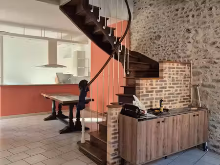 a louer : maison de ville meublée 120m² centre-ville autun