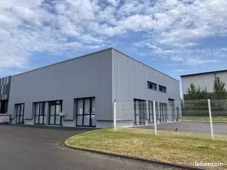 local 370 m² chantepie