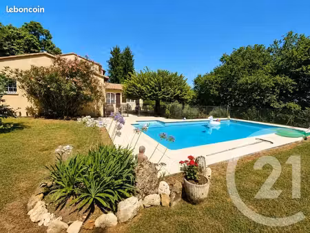 maison 7 pièces 185 m²