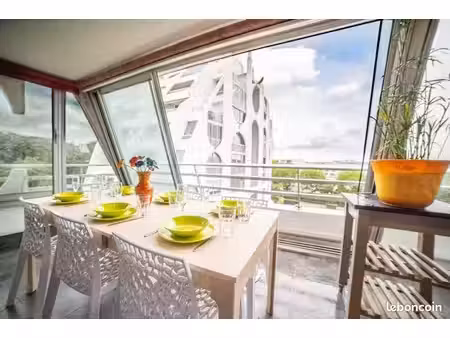 rare en location à l’année appartement spacieux et lumineux à la grande motte