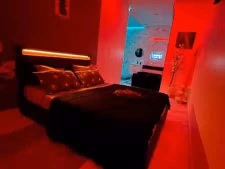 love room x2 + local équipé – clé en main –
