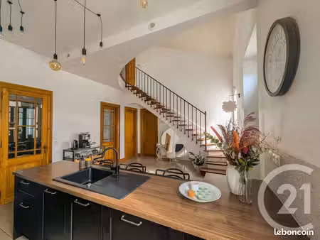 maison 4 pièces 182 m²