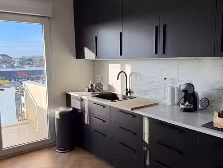 t2 meublé 50 m² entièrement rénové – balcon – bordeaux caudéran