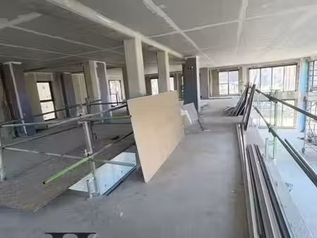 local commercial 234 m²