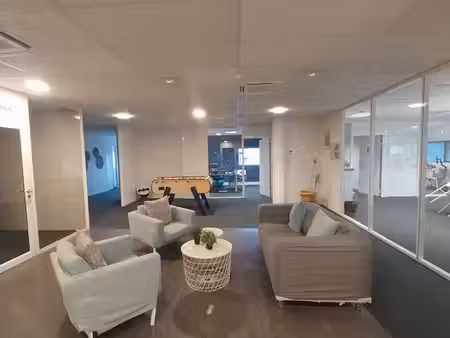 reprise de bail commercial – bureaux 313 m² + 7 parkings
