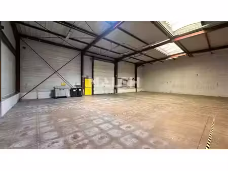 location local d’activités vaulx en velin 69120 450m²