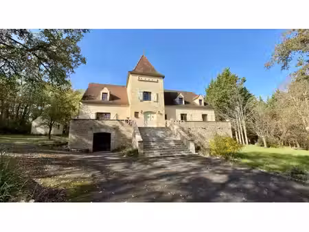 manoir de prestige - 315 m² - à 15 min de cahors