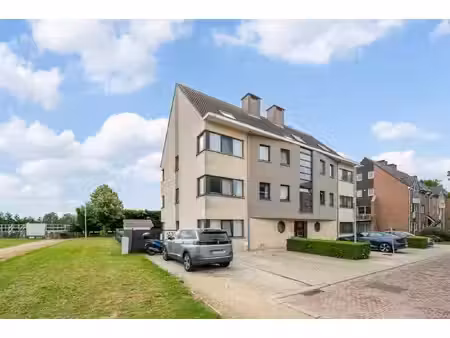 appartement te koop in sint-gillis-waas met 2 slaapkamers