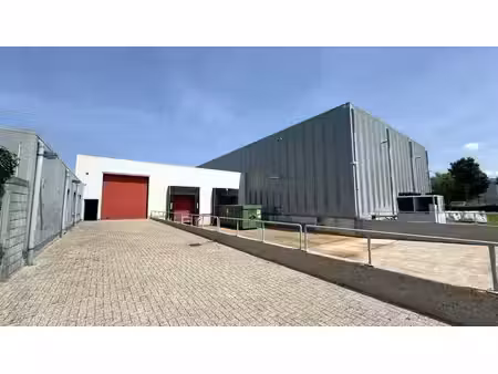 logistiek bedrijfspand te huur in industriezone te malle