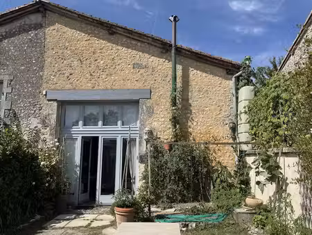 charmente maison avec cour/jardin - petit prix!