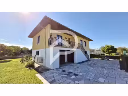 vente maison 6 pièces 150m2 sauveterre-de-béarn 64390 - 249000 € - surface privée