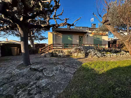 maison avec terrain clôturé