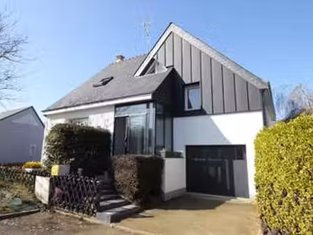location maison meublé à laval (53000) : à louer meublé / 93m² laval