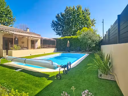 charmante maison de plain pied à vendre monteux 4 pièces avec piscine