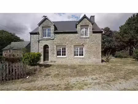 vente maison 5 pièces  106.00m²  loyat