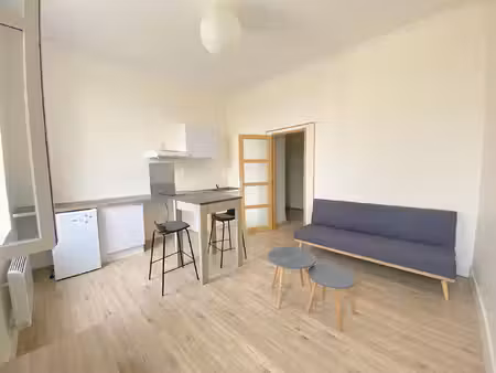 appartement 1 pièces 27 m² à louer châtellerault 86100 ? | era immobilier