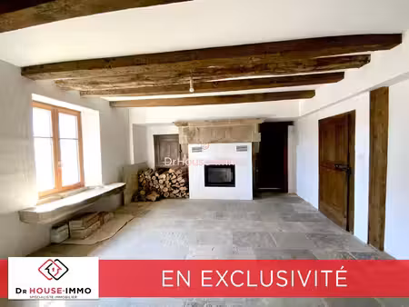 corps de ferme sur 6500 m2 de terrain