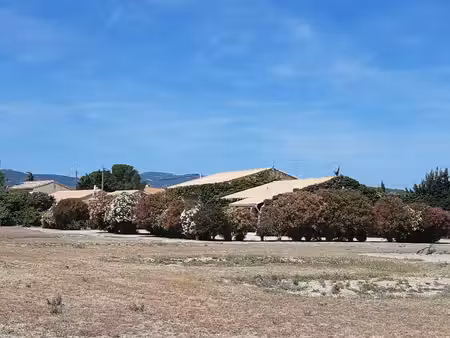 grande maison récente sans travaux + grand garage+ dépendances sur 11000m² à 10 mn de la..