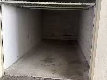 vente garage 13 m² grasse (06130)