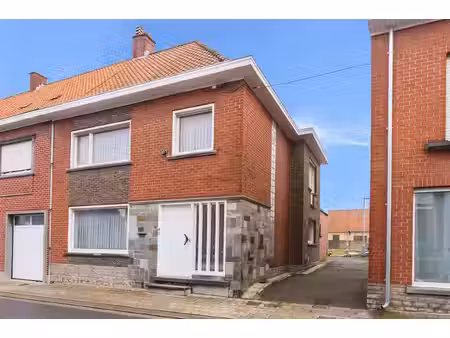 huis te koop in meulebeke met 3 slaapkamers