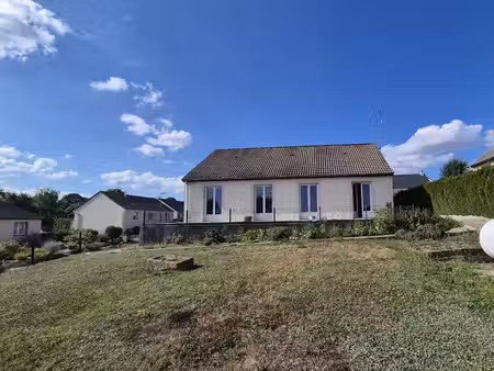 a 3 mn de gorron  pavillon accessible de plain pied  3 chambres avec terrain de 645 m2