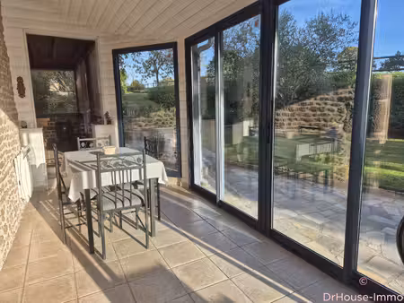 a 5 mn env de gorron  belle maison en pierres  4 chambres sur terrain de 2870 m2