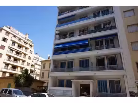 location appartement 2 pièces 44 m² à nice (06300)