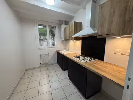 appartement t3 renové agen 74.74m²