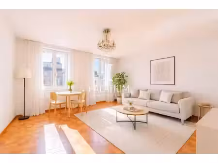 appartement t2 - 47 45 m² - dernier étage - hyper centre
