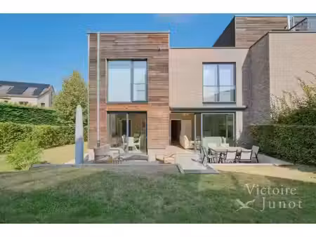 maison à louer avec garage et terrasse   uccle (vbe63527)