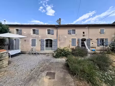 jolie maison de 4 chambres pleine de caractère