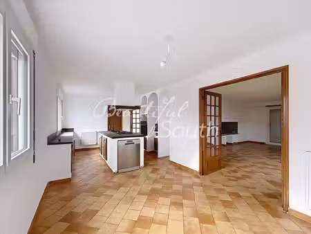 grande maison familiale avec piscine à perpignan