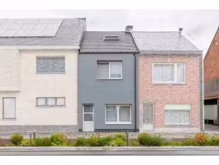 huis te koop in sint-niklaas met 3 slaapkamers