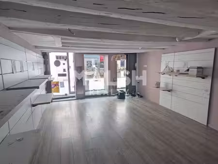 location local commercial 62m²