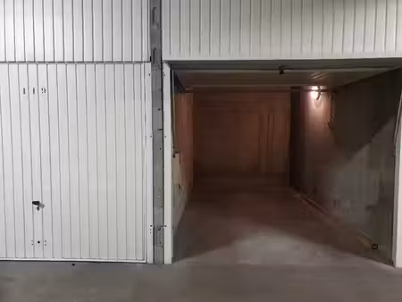 location parking lyon 4ème
