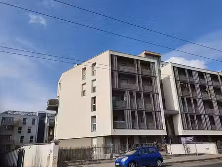 location appartement 3 pièces 59m² caluire et cuire 69300