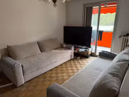 appartement t3 en etage eleve avec une vue degagee
